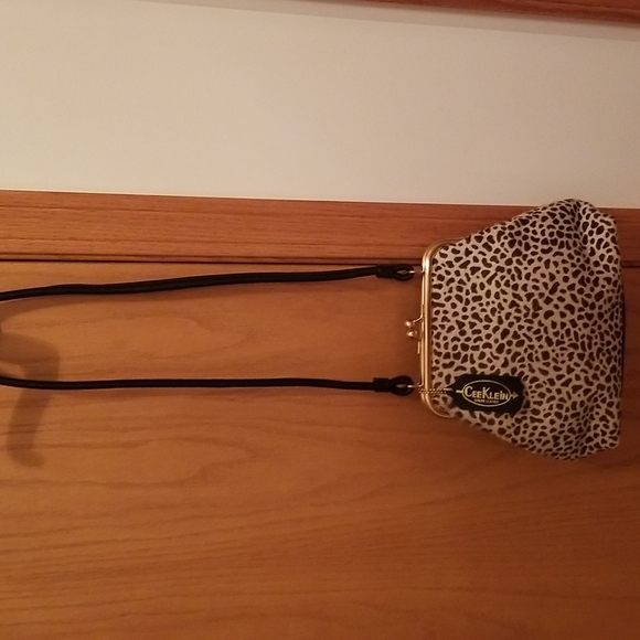 Vintage Genuine Leather Bag - Picture 4 of 7